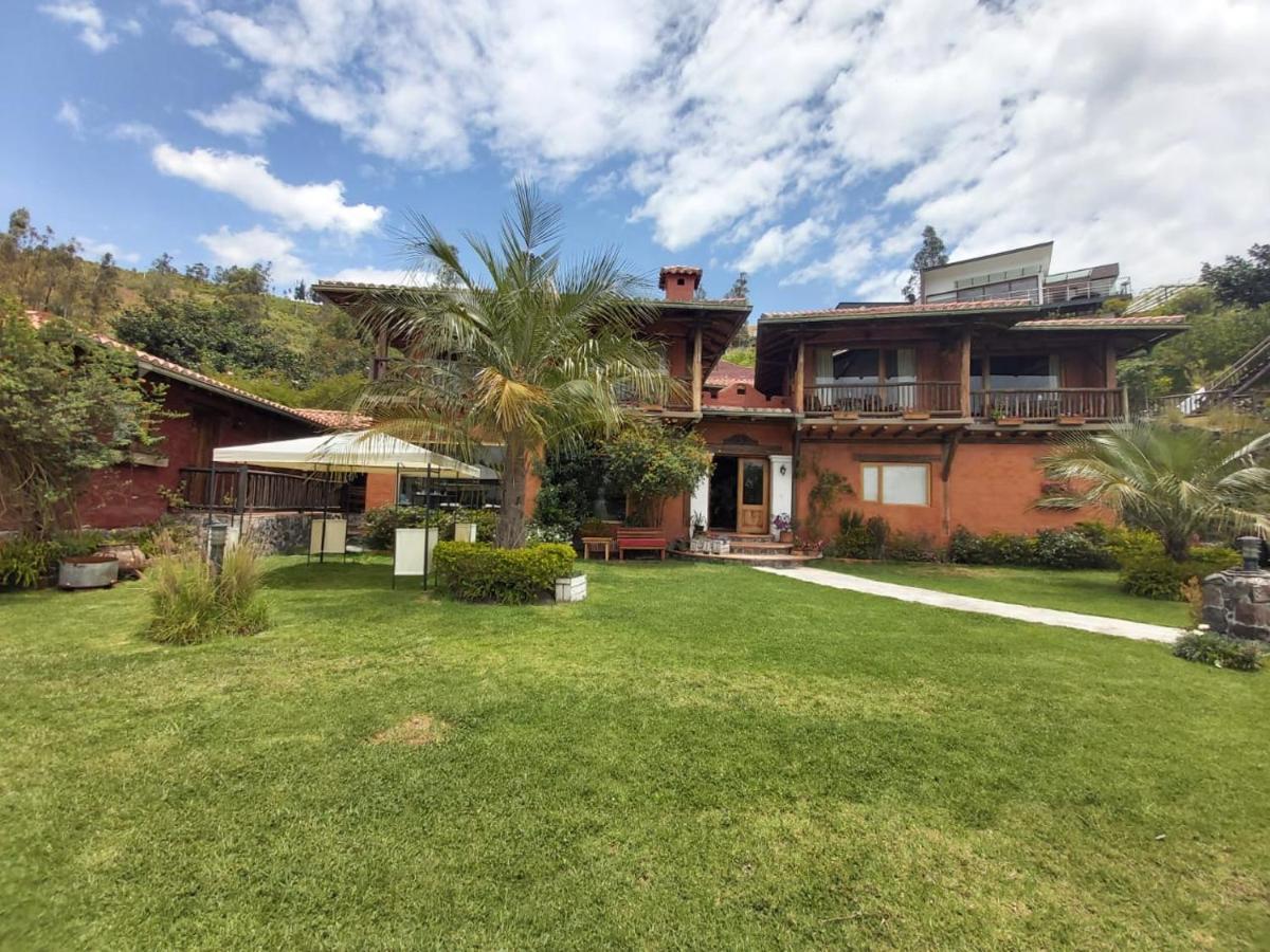 Ilatoa Lodge Quito Exterior photo
