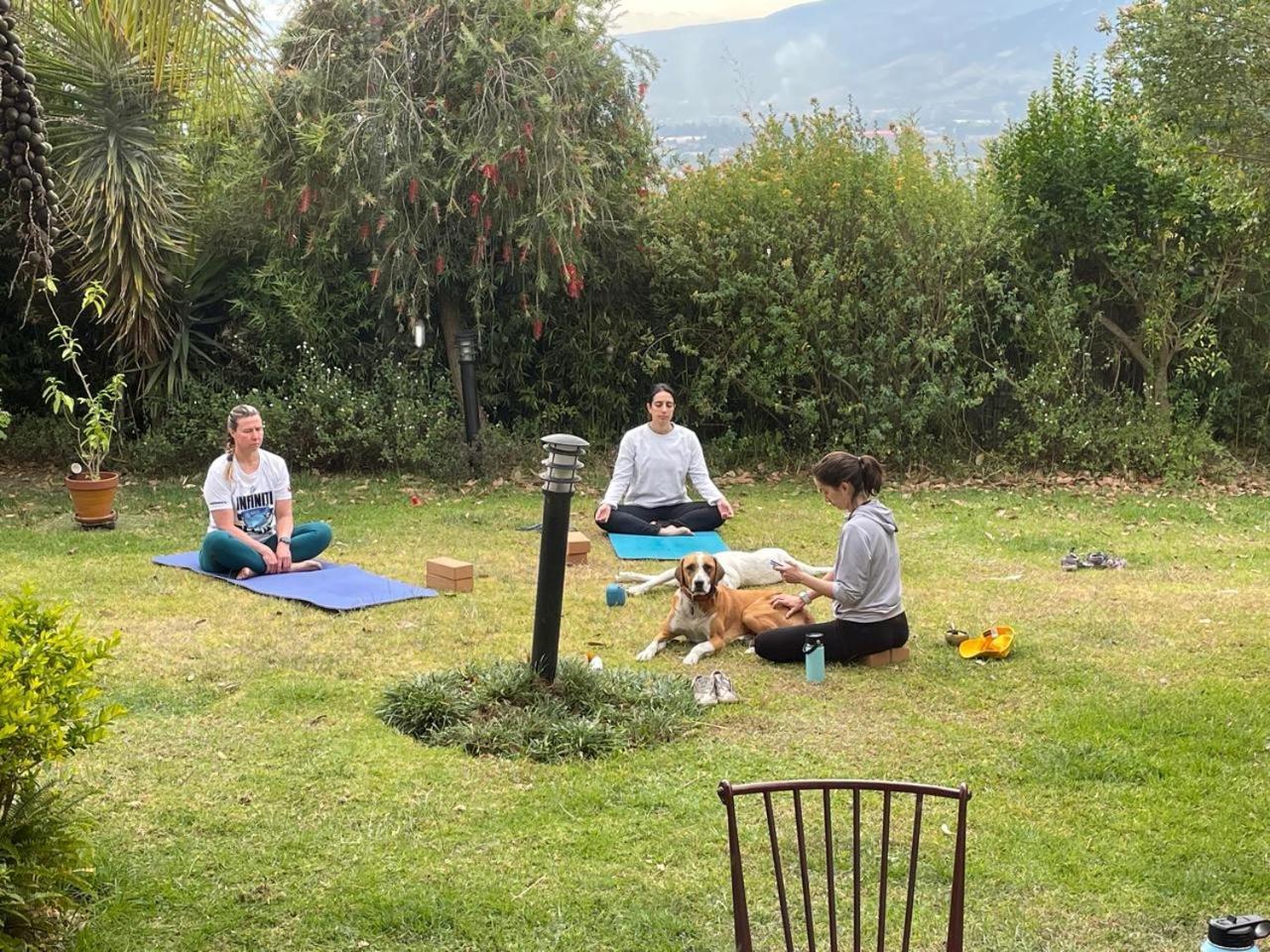 Ilatoa Lodge Quito Exterior photo