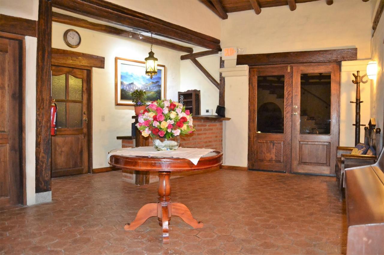 Ilatoa Lodge Quito Exterior photo